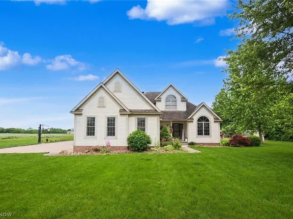 1107 Shannon Ln, Salem, OH 44460