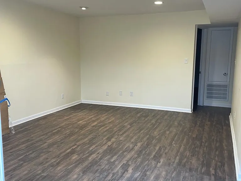 1005 Flanders Ln #1-2 — Photo 9