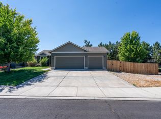 2370 SW Kalama Ave, Redmond, OR 97756