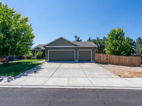 2370 SW Kalama Ave, Redmond, OR 97756