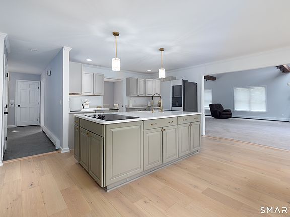 3rd image of 43 Tamarack Road