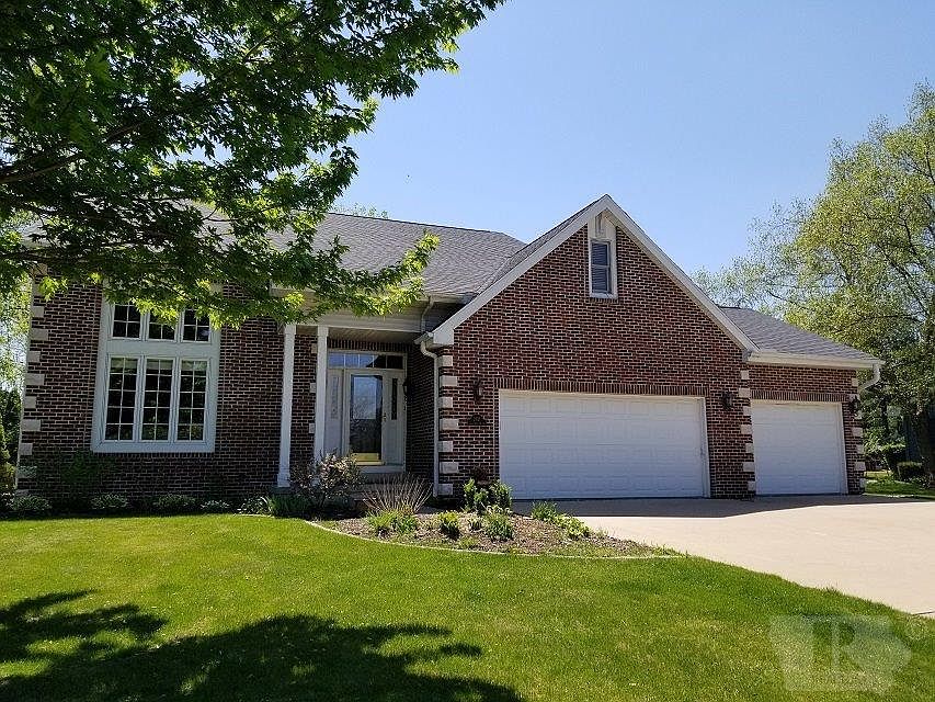 1st image of 2621 Cliffwood Dr