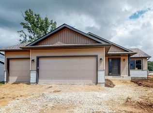 6716 Larkspur Pkwy NW, Rochester, MN 55901