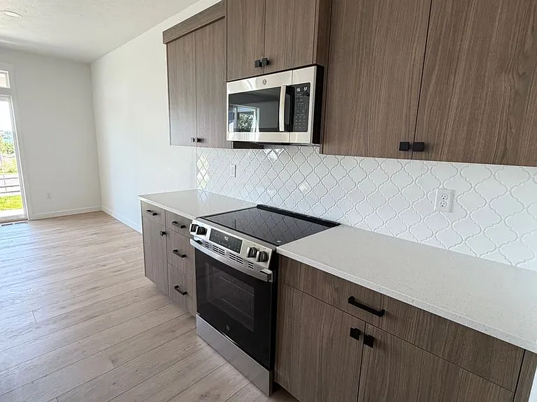 6398 NE Melby Way #4 — Photo 4