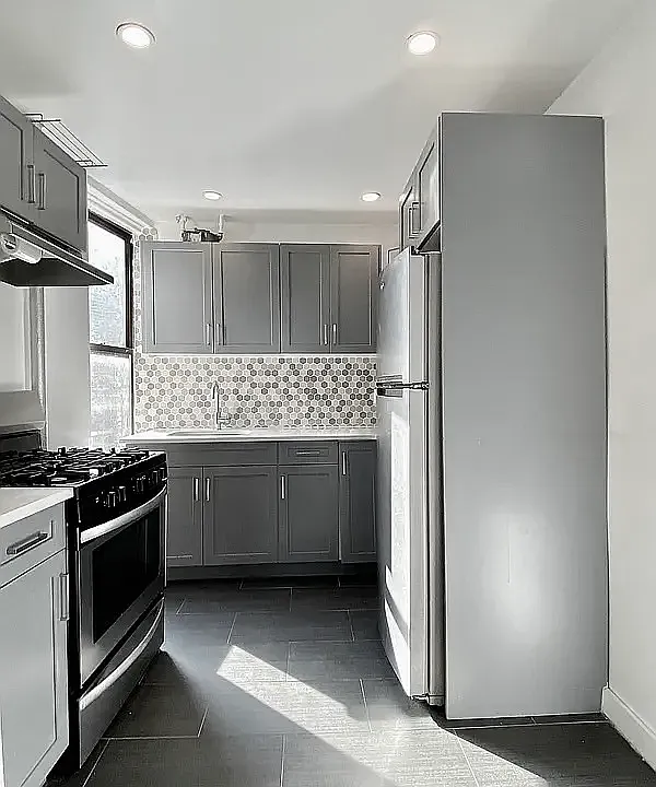 370 Wadsworth Ave #55A