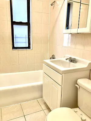 Rented by New York Residence | media 17