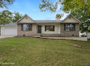 304 Oakleaf Cir, Knoxville, TN 37924