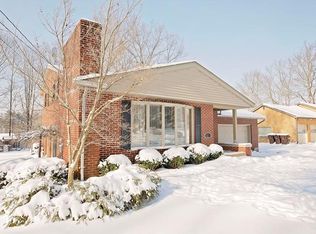 1120 Armand Ave, Hermitage, PA