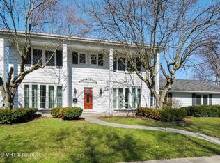 917 Royal Street George Dr, Naperville, IL 60563