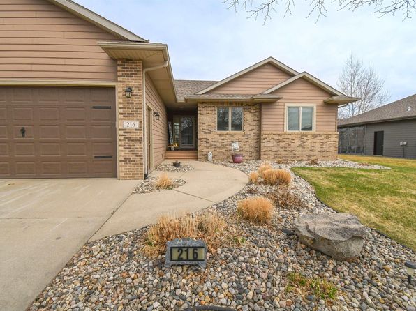 216 E Poplar Dr, Lennox, SD 57039