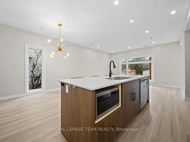 304 Lanark Ave #D — Photo 7