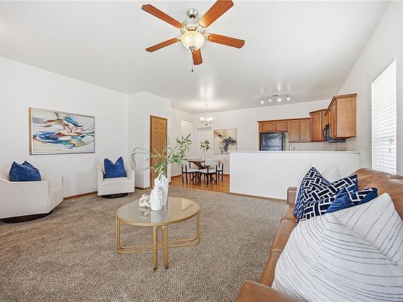 4th image of 10351 Sloan Ave