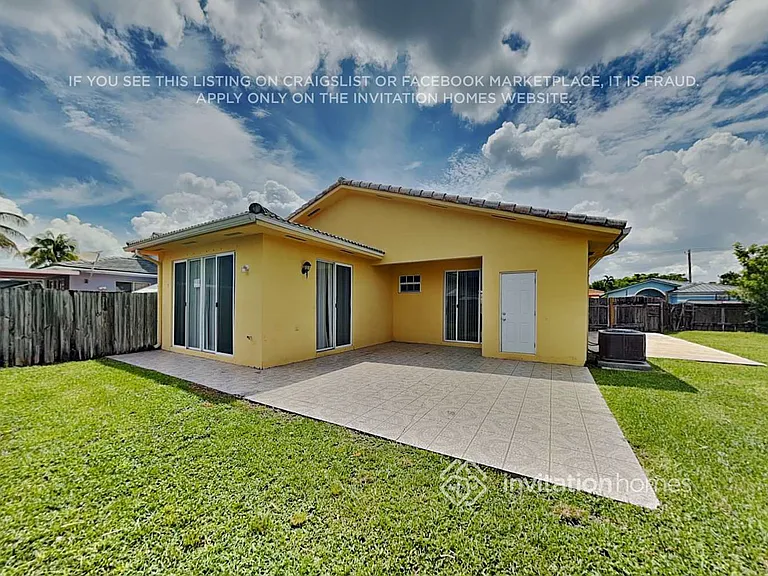 16960 SW 141st Ave — Photo 17