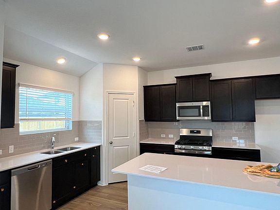 2nd image of 415 Sebring Cir