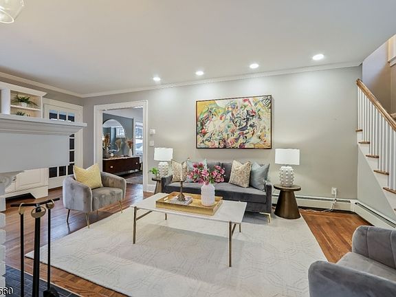 2nd image of 17 Collinwood Rd