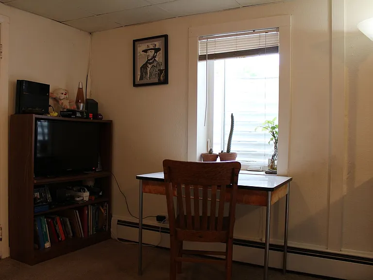Welcome to 1020 8th Street Comfortable Living in the Heart of Golden — Photo 8