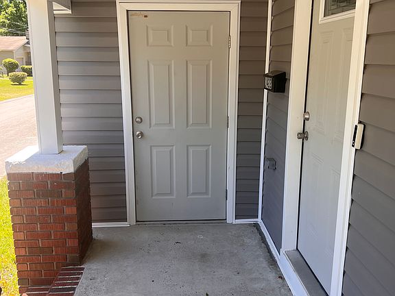 2nd image of 1422 Lincoln St