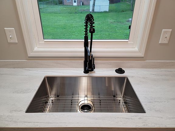 3rd image of 210 Oaklane Dr