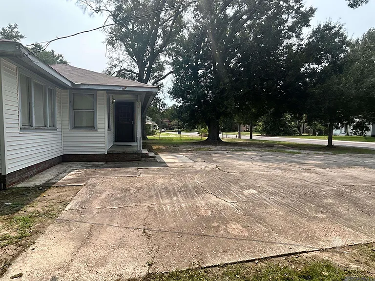 6034 Prescott Rd — Photo 1