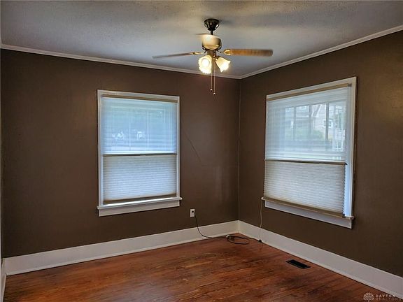 5th image of 410 N West St