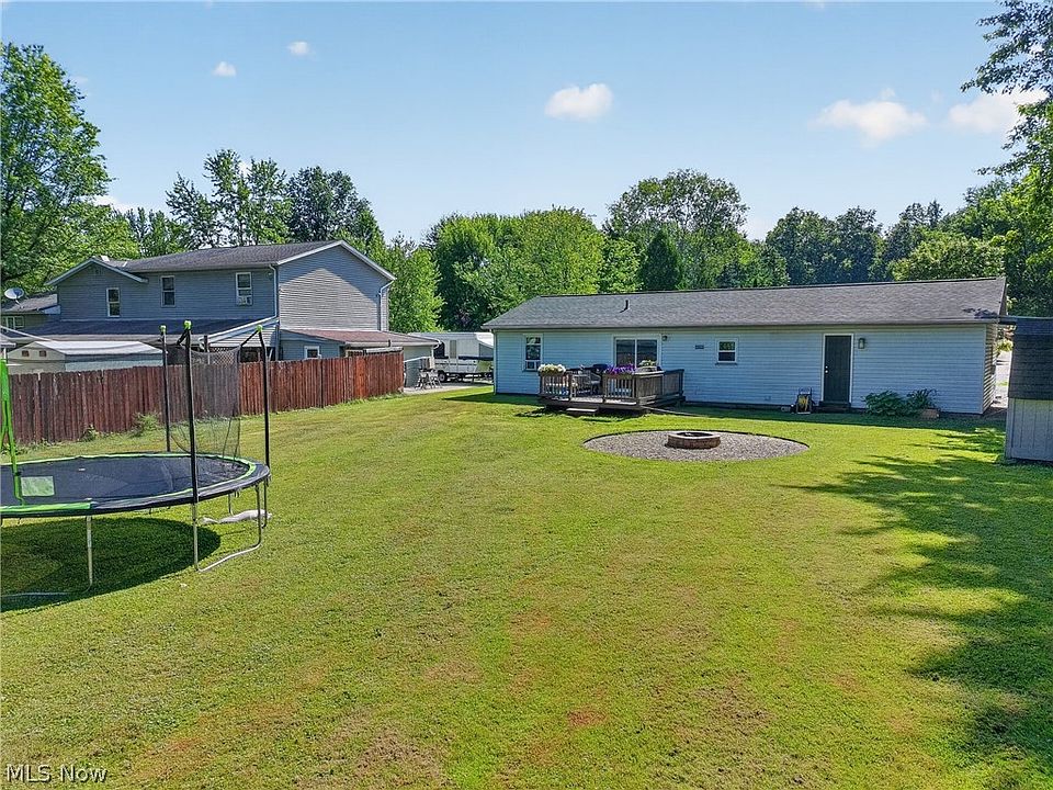 2nd image of 16 Leffingwell Dr