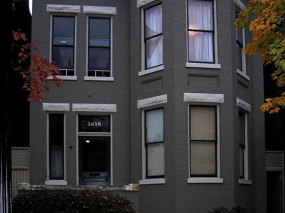 1616 West Grace Street, built in 1902.