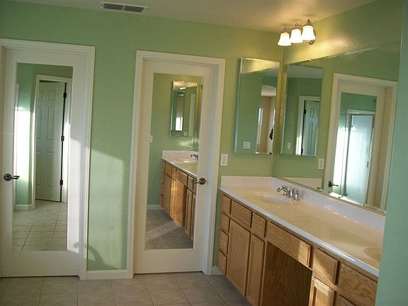 3rd image of 3110 Stefano Dr
