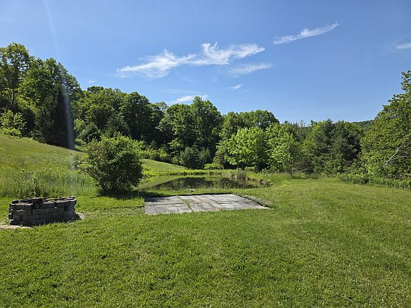 4th image of 1462 W Fulton Rd #1