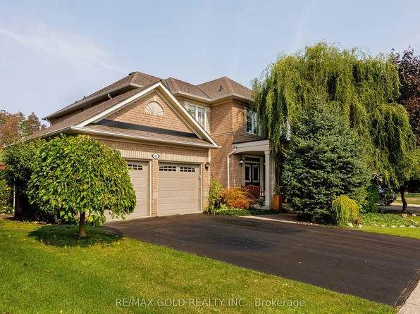 40 Maldives Cres, Brampton, ON L6P 1L3