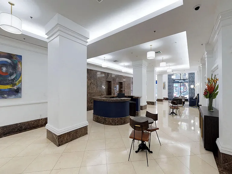 Fully staffed front desk 24/7