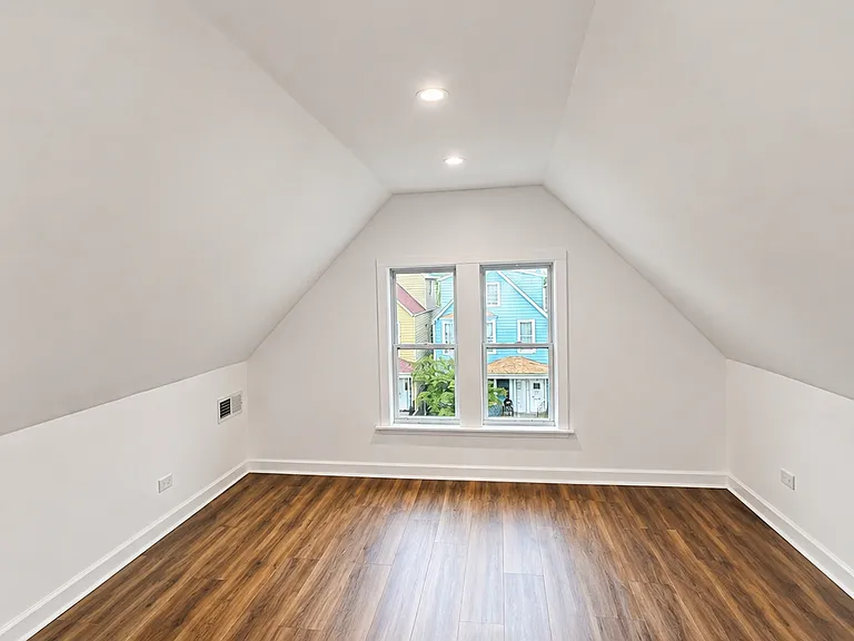 2940 N Allen Ave — Photo 7