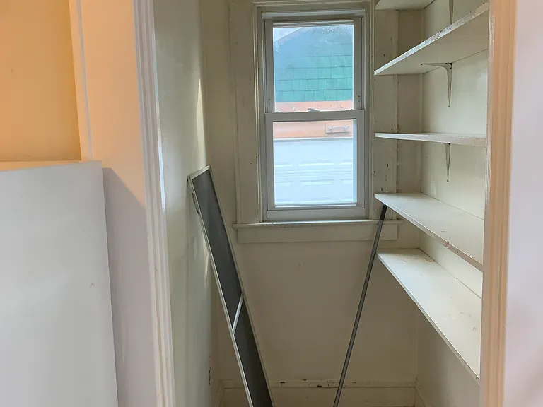 74 Woodlawn Ave — Photo 14