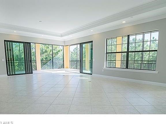 3rd image of 2733 Tiburon Blvd E APT 201
