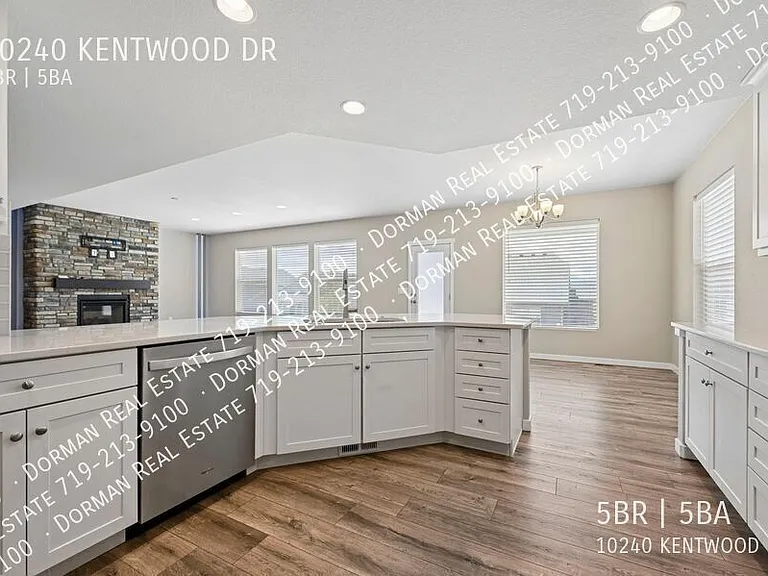 10240 Kentwood Dr — Photo 15