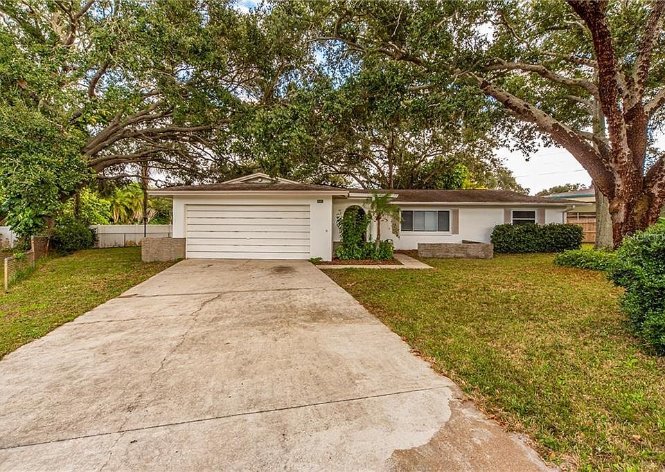 1st image of 3600 Harbor Heights Dr