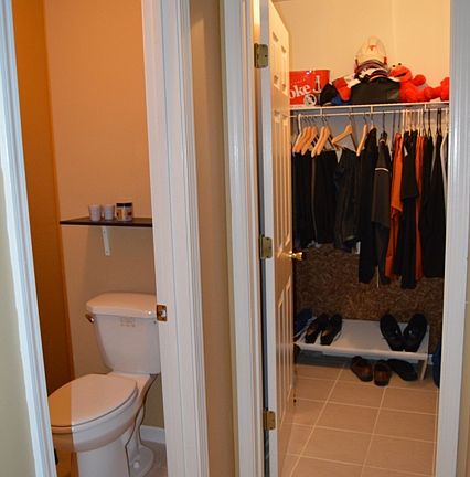5th image of 214 Thornbush Ln