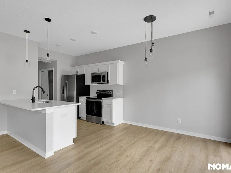 619 W Wright Rd — Photo 6