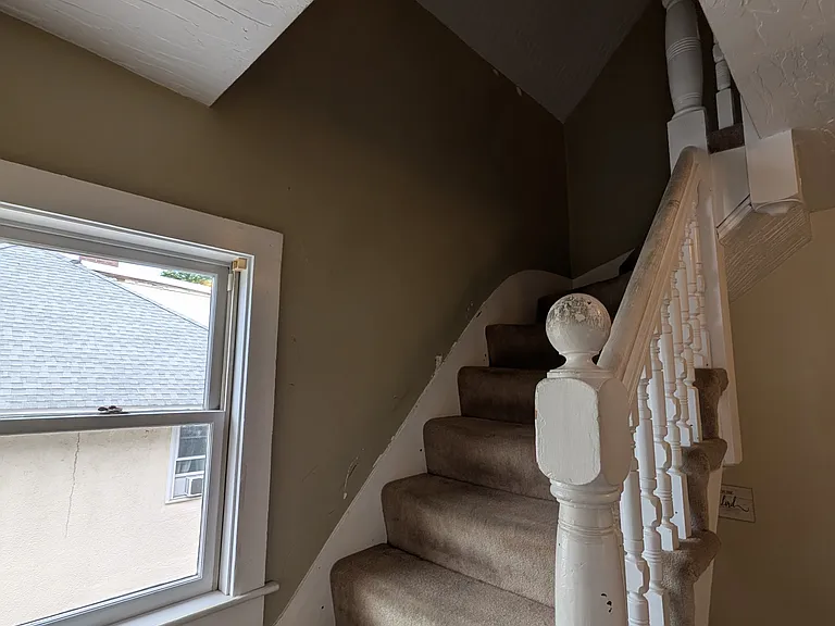 33 Thatcher St #A — Photo 14