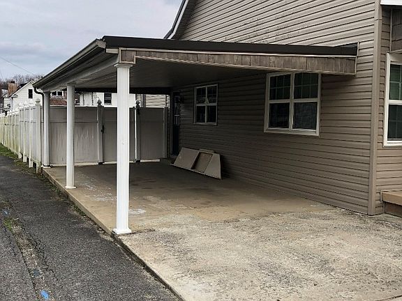 3rd image of 114 Preston St