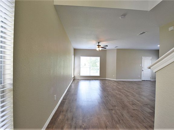 4th image of 1121 Browntop St