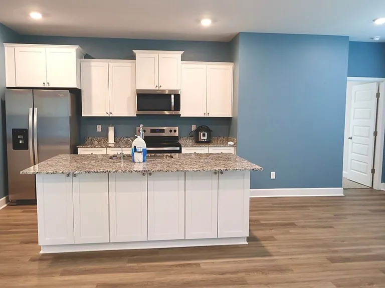 2017 Tottenham Dr — Photo 8