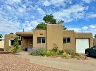 1817 Richmond Dr NE, Albuquerque, NM 87106