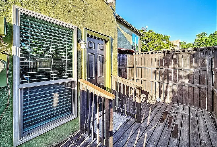 1901 Kingswood Ct #1903 — Photo 9