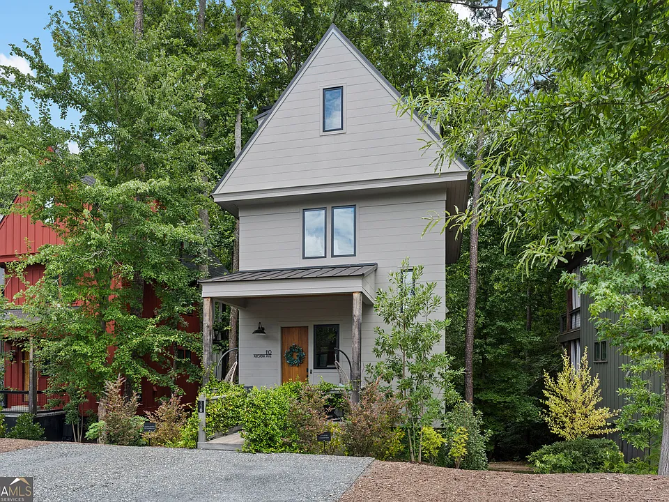110 Arcadia Ave