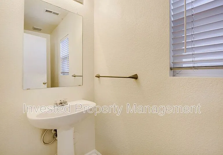 11602 Fenwick Cir — Photo 8