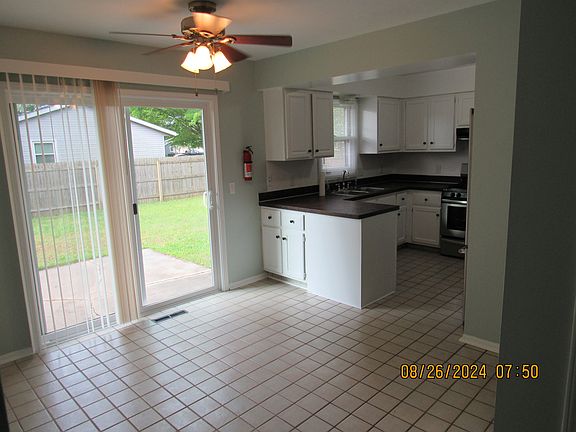 3rd image of 5625 Newhaven Dr