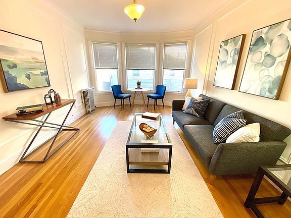 2nd image of 3436 Pierce St APT 8