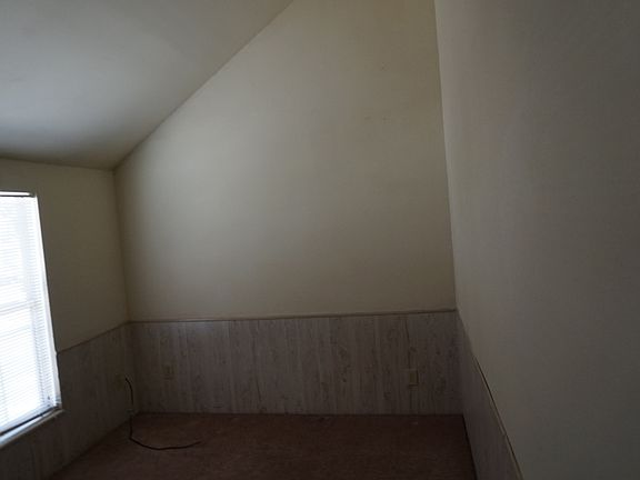 5th image of 1524 Indianola Ave APT C