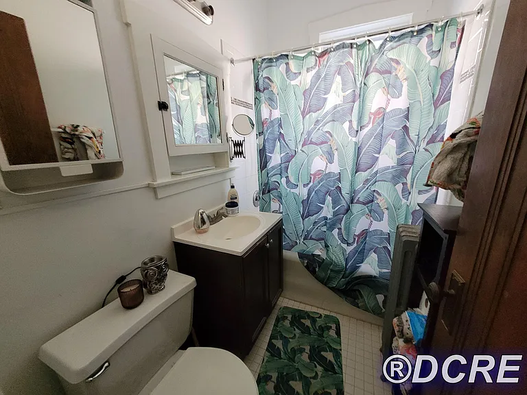 1427 N Artesian Ave #1A — Photo 6