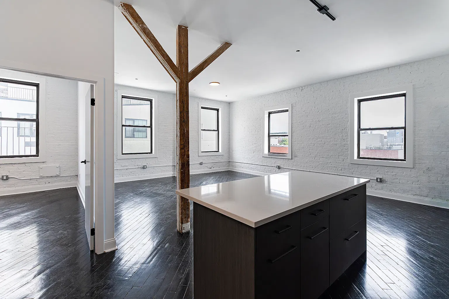 190 Berry Street — Photo 1